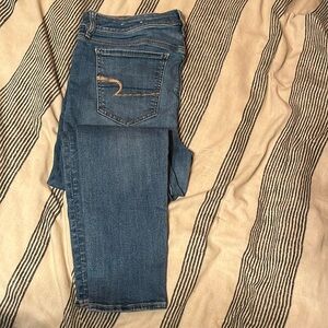 AE women’s jeans 16 short